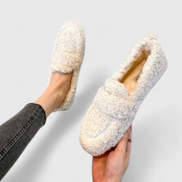 Ewa | Warm Slippers with Elegant Design
