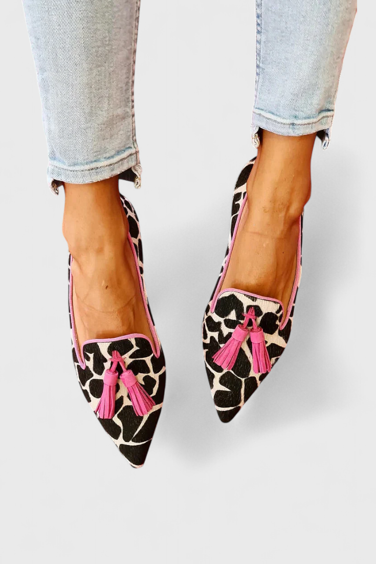 Fermina Elegant Loafers with Pointed Toe and Two-Tone Design